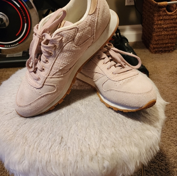 Womens retro sneakers size 7.5 - Picture 3 of 6